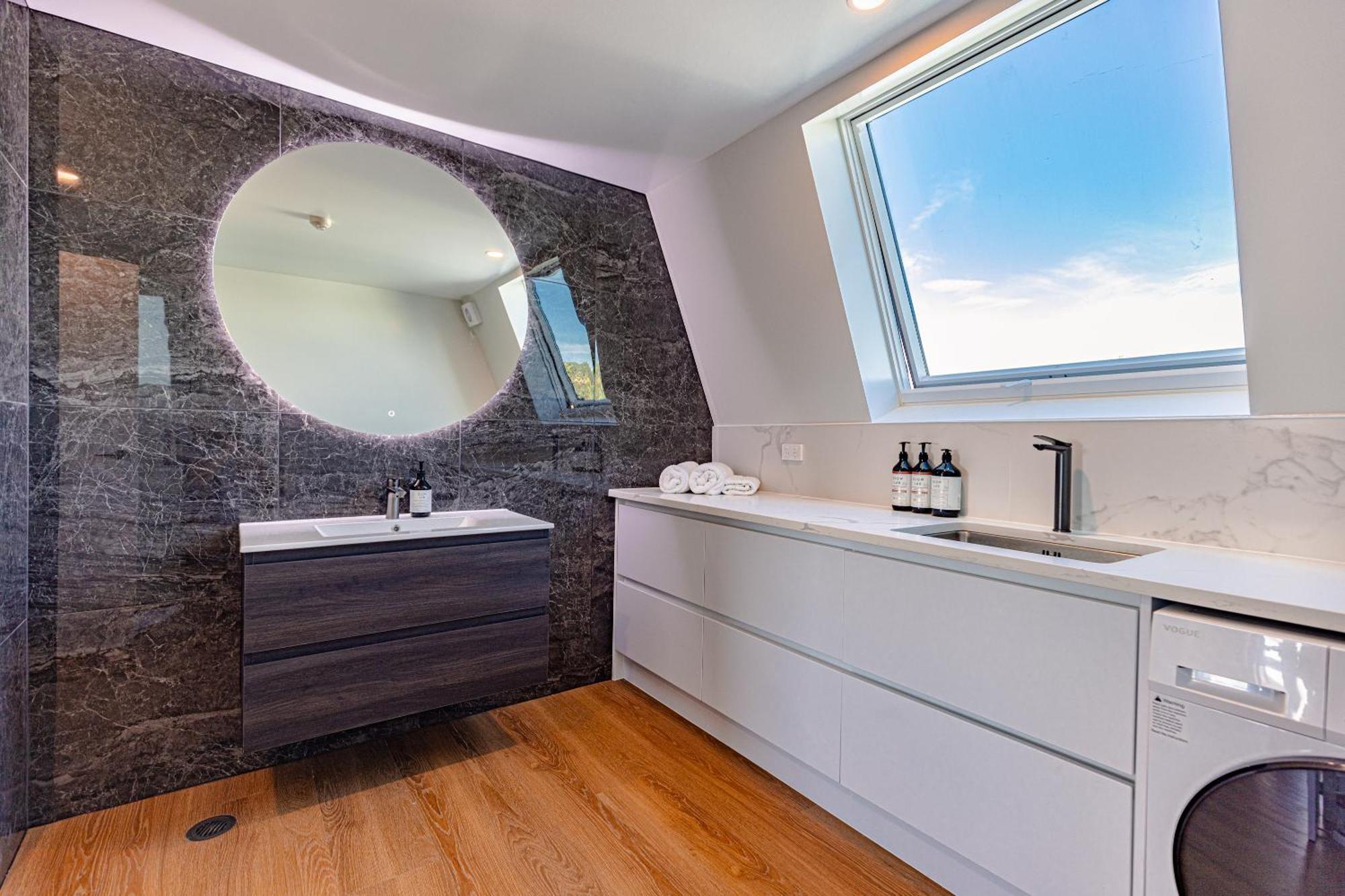 Johnston Apartments - Award-Winning Building, Your Unforgettable Stay Whanganui Exterior photo